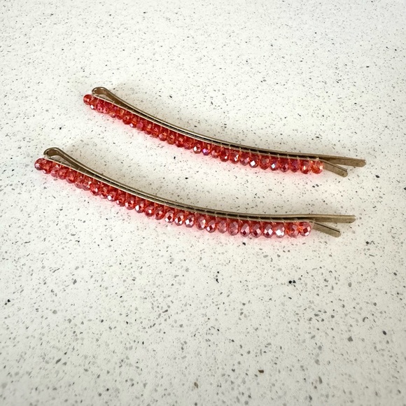 Red Crystal Gold Bobby Pin Hair Clip - Picture 2 of 3